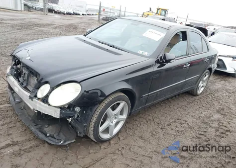 2008 Mercedes-Benz E 550 z USA, uszkodzony, nr VIN WDBUF72XX8B228346